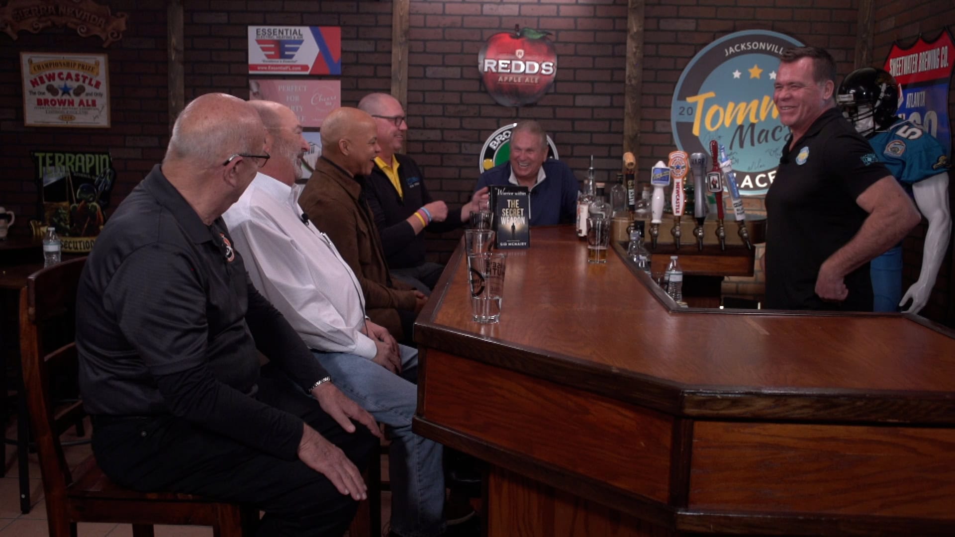 “The Horse’s Mouth” with Elliott Burnside, Major Harding, Sid McNairy, Kris Wilson, and Coach Dave Campo